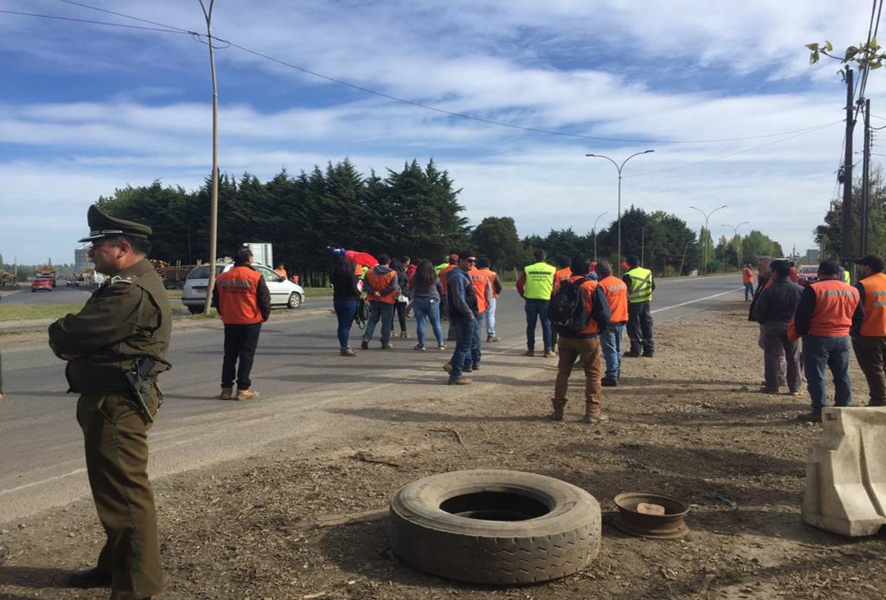 Photo of Camioneros de La Araucanía se movilizan para exigir estado de excepción