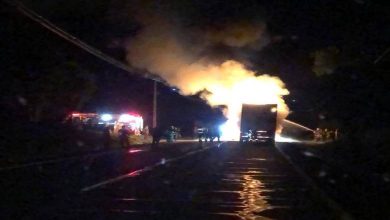 Photo of Encapuchados armados queman un camión en La Araucania