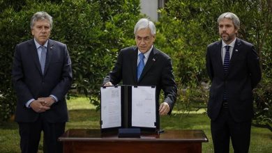 Photo of Piñera firmó proyecto de ley para que FF.AA. cuiden «infraestructura crítica»