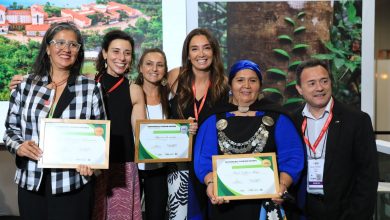 Photo of Empresaria mapuche, Yessica Huentén, recibe premio a la mejor iniciativa de turismo indígena en certamen internacional